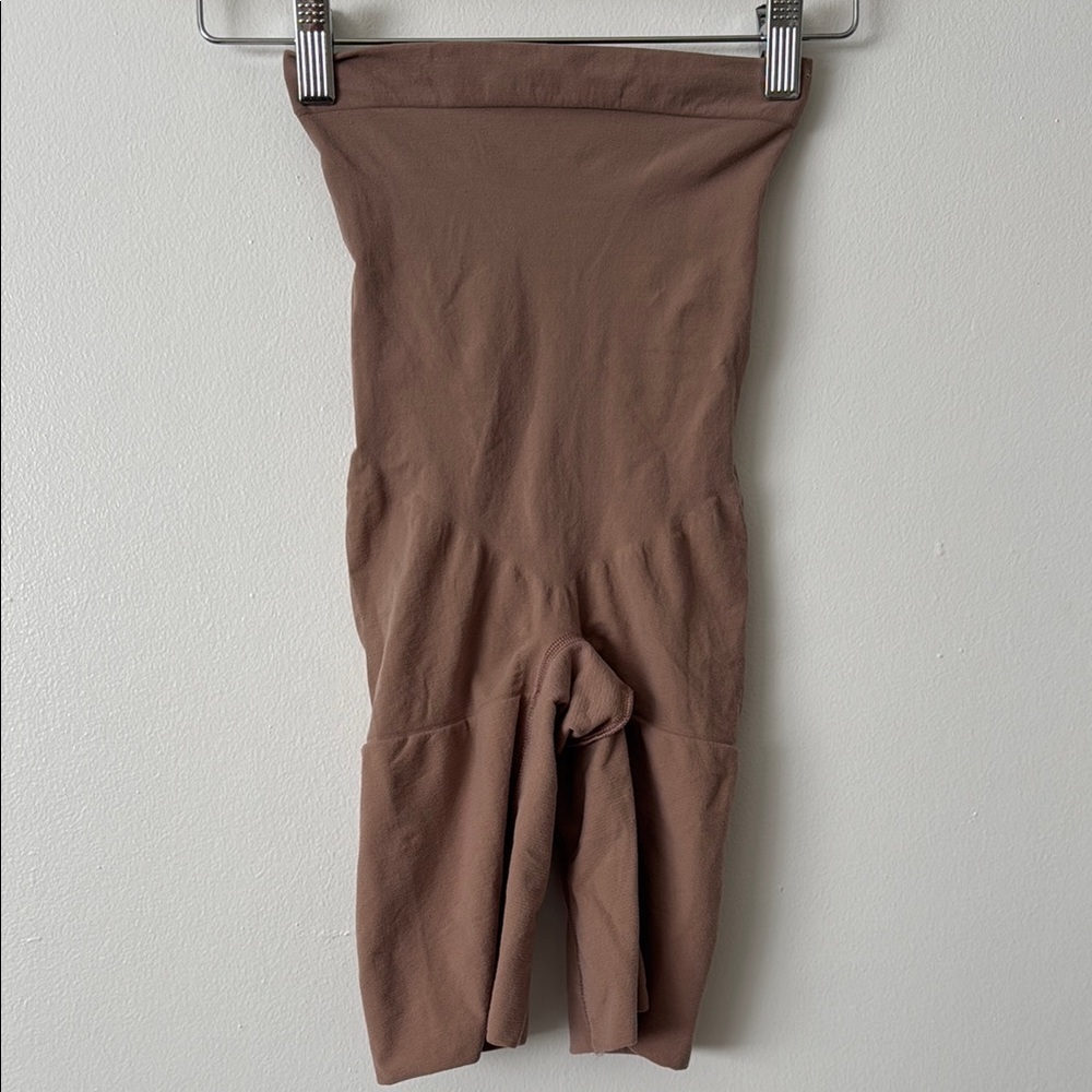 SPANX M Tan High-Waisted Shapewear Power Series